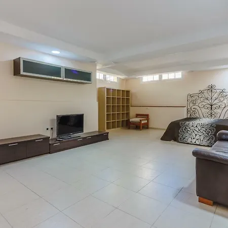 Paraiso Villa